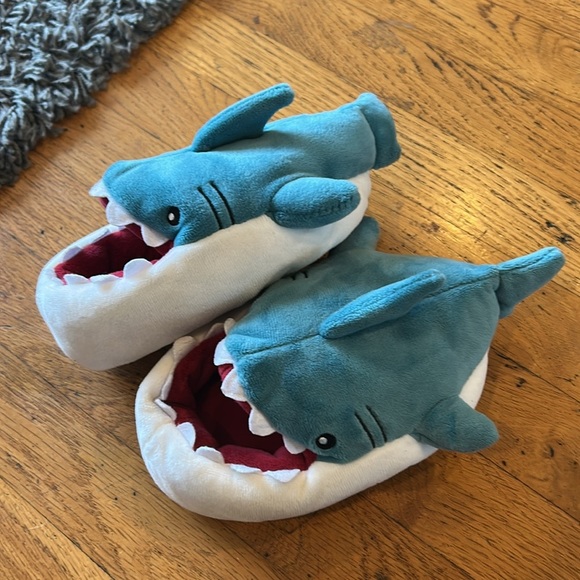 Toddler Unisex Cat & Jack Bruce Shark Loafer Slippers Blue NWOT size 7/8 - Picture 5 of 5